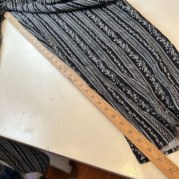 Maaji beachwear Carissa black and white jumpsuit Medium - Picture 9 of 9